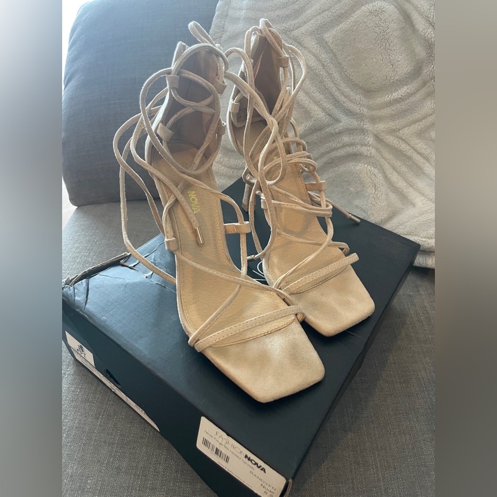 Fashion Nova Never Forget Me Heels - Picture 1 of 4